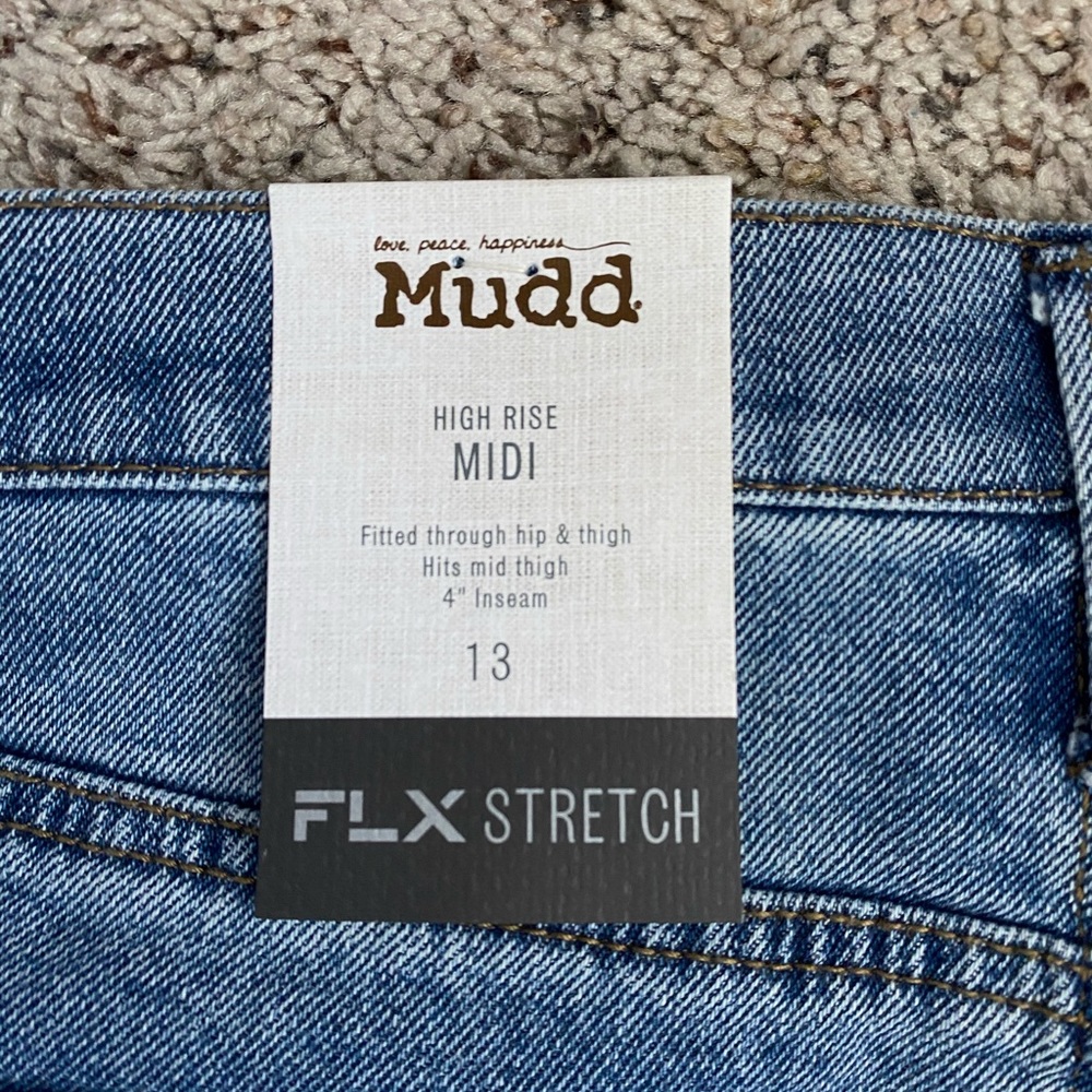 Mudd Ripped Jean Shorts - Picture 2 of 4